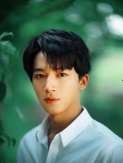 张泽禹最新爆料图片高清,魅力四溢，风采依旧  第3张